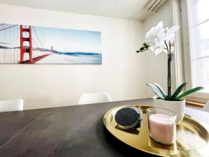 Imagen de la galería de Beautiful Old Building Apartment In The Center, en St. Gallen