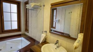 Koupelna v ubytování Cesmeli Konak Hotel Silivri