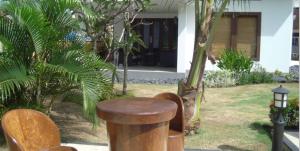 Gallery image of Explorer Lombok from The Shared Pool For 2 in Mangsit