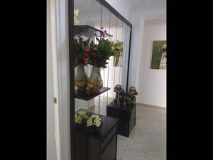 Fotografia z galérie ubytovania Deluxe 3 bedroom Apartment, Balcony, 15 minutes walk to city and beach sys2 v Alicante
