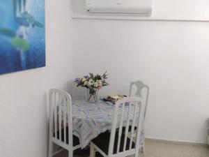 Fotografia z galérie ubytovania Deluxe 3 bedroom Apartment, Balcony, 15 minutes walk to city and beach sys2 v Alicante