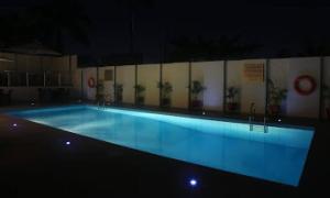 Piscina a The Providence Hotel by Mantis o a prop