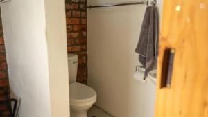 Koupelna v ubytování 25 On Main Struisbaai - Economy Appartment