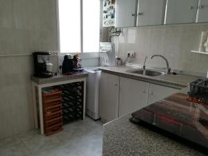 Fotografia z galérie ubytovania Beautiful 2-bedroom apartment less than 50m from the beach and side sea views v destinácii Torrevieja
