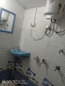 Koupelna v ubytování Dayal homestay