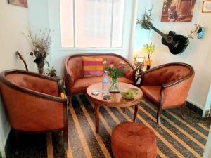 Ruang duduk di Double Bedroom in the Heart of Tanger