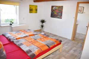 Ένα ή περισσότερα κρεβάτια σε δωμάτιο στο Monteurwohnung Langelsheim max 2 Personen