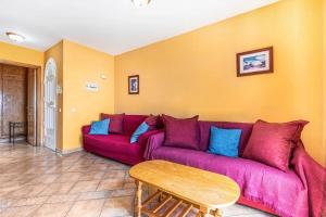 Posedenie v ubytovaní Apartment near the beach, big terrace with nice sea views, wifi and parking