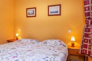 Posteľ alebo postele v izbe v ubytovaní Apartment near the beach, big terrace with nice sea views, wifi and parking