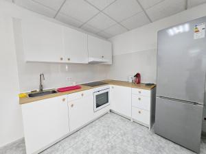 Kuchyň nebo kuchyňský kout v ubytování Corralejo Coliving by Amazzzing Travel