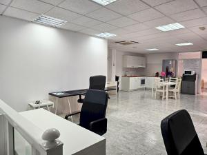 Бізнес-центр і / або конференц-зал в Corralejo Coliving by Amazzzing Travel