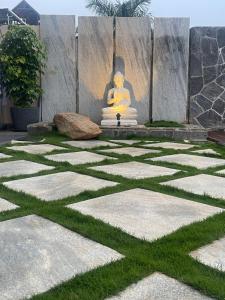 RASA Pool Villa外面的花园