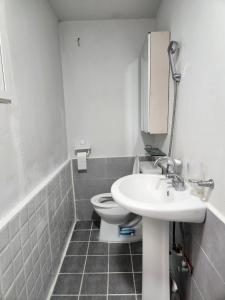 Koupelna v ubytování 안安 Stay 1914