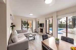 Χώρος καθιστικού στο villa Ionion H32