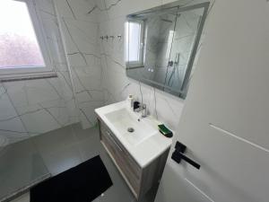 Un baño de Golem relax appartment