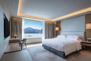 เตียงในห้องที่ InterContinental Grand Stanford Hong Kong by IHG