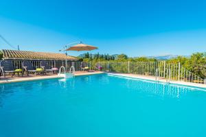 Der Swimmingpool an oder in der Nähe von Can Rafelino