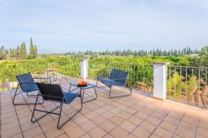 Ein Balkon oder eine Terrasse in der Unterkunft Can Rafelino