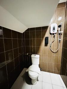 Koupelna v ubytování DS Hotel + 27 fotografií