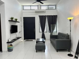 Μια τηλεόραση ή/και κέντρο ψυχαγωγίας στο ZN LODGE at KAMUNTING