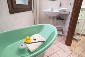 Kúpeľňa v ubytovaní ULIVI - Comodità e tranquillità con Patio e Parcheggio