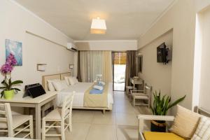 A seating area at Trefon Hotel Apartments and Family Suites