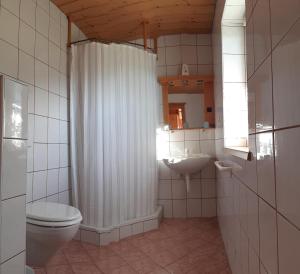 Koupelna v ubytování Ferienhaus Sigrid