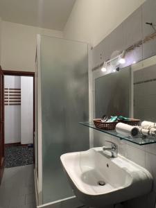 Koupelna v ubytování Muse Inn + 31 fotografií