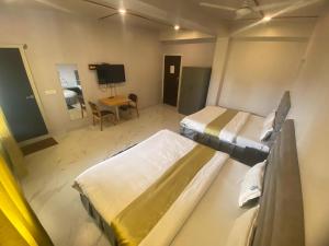 Fotografie z fotogalerie ubytování Shri Sai Palace inn v destinaci Chikmagalūr