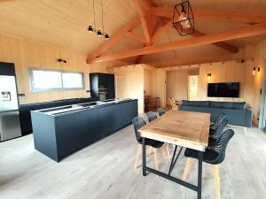 Billede fra billedgalleriet på Maison en bois sur pilotis- 4218 i Le Verdon-sur-Mer