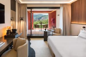 Кровать или кровати в номере Hotel Meliá Bilbao