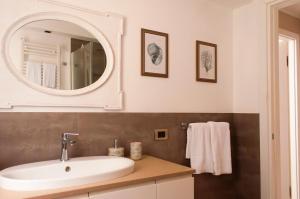 Koupelna v ubytování Casa Due Ulivi + 35 fotografií