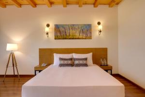 Lemon Tree Resort, Thimphu, Bhutan客房内的一张或多张床位