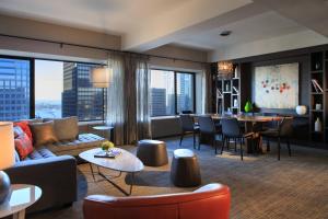 Posezení v ubytování Renaissance Seattle Hotel