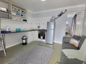Kuchyň nebo kuchyňský kout v ubytování MALIKA Self Catering #Loadshedding free # + 13 fotografií