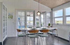 Fotografie z fotogalerie ubytování Amazing Home In Hjørring With Sauna v destinaci Hjorring