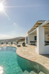 Bazén v ubytování Island Riviera Mykonos Villa nebo v jeho okolí