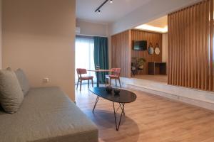 Predel za sedenje v nastanitvi KOSMAPOLITAN hotel