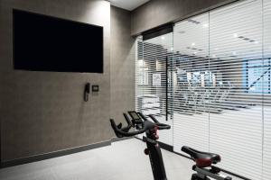 Фітнес-центр і / або тренажери в AC Hotel by Marriott Worcester