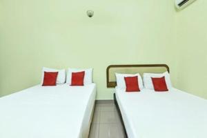 Postel nebo postele na pokoji v ubytování LH Resak Hotel