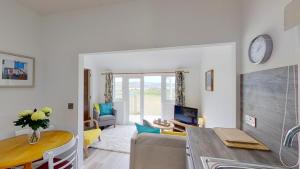 Μια τηλεόραση ή/και κέντρο ψυχαγωγίας στο A17 Placerville, Riviere Towans