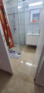 Koupelna v ubytování les gîtes de la belle fleur bungalow TULIPE