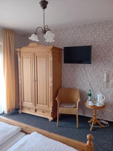 Postel nebo postele na pokoji v ubytování Zum Lahnfelsen Gräveneck