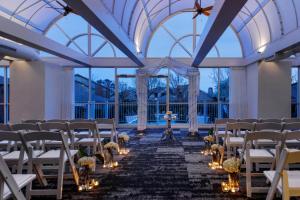 Εστιατόριο ή άλλο μέρος για φαγητό στο Renaissance Waterford Oklahoma City Hotel +46 φωτογραφίες