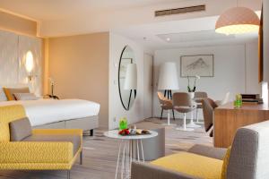 Posezení v ubytování Renaissance Aix-en-Provence Hotel