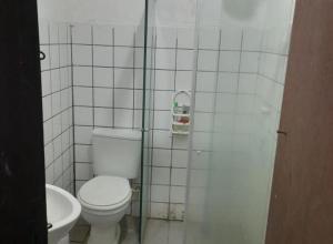 Bilik mandi di Ano Novo Casa pajuçara 300 mts da praia +7 gambar