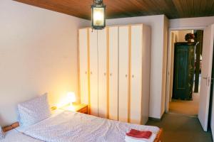 Charming Apartment with Alpine Ambiance客房内的一张或多张床位
