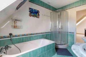 Gallery image of Villa 320m2 a 1h30 de Paris in Montcresson +88 photos