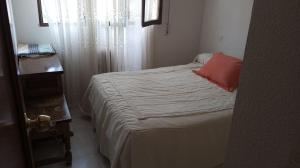 Postel nebo postele na pokoji v ubytování Toledo Double Private Room + 26 fotografií