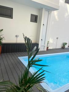Hồ bơi trong/gần Nayuha Buildings Apt B2
